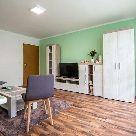 Apartman Lea 公寓